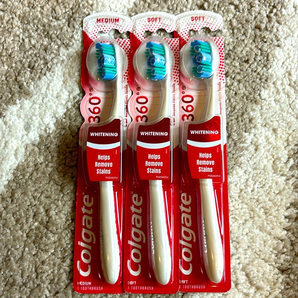 Colgate 360 Whitening Toothbrush (set of 3)